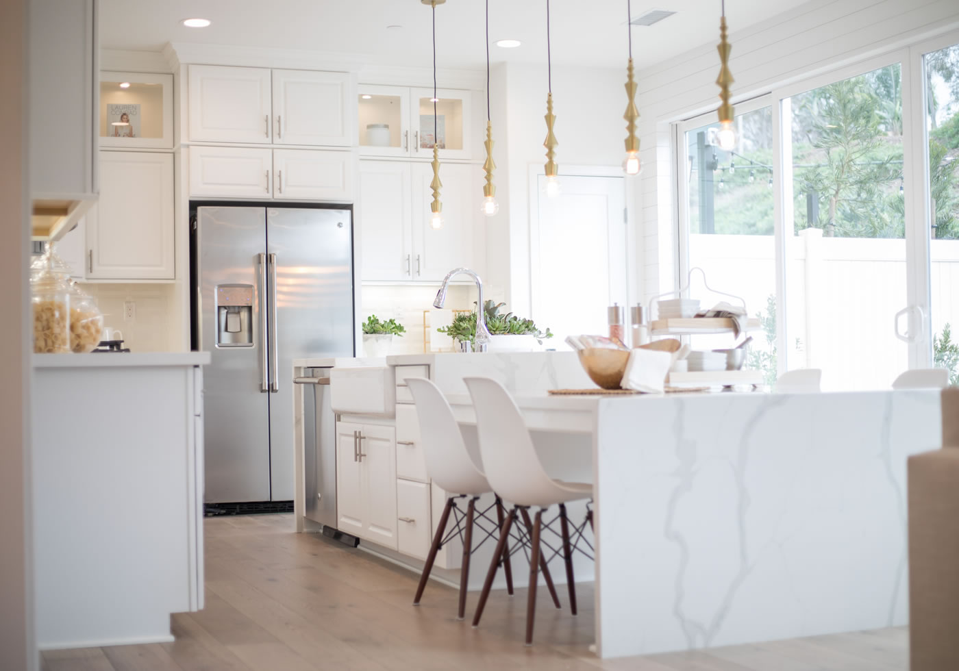 Davie: Rustic Meets Contemporary with Textured Quartz