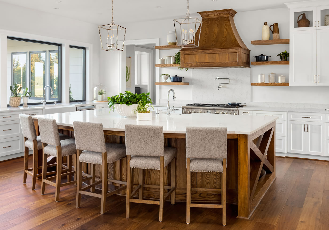 Edge Profiles & Curved Quartz Designs