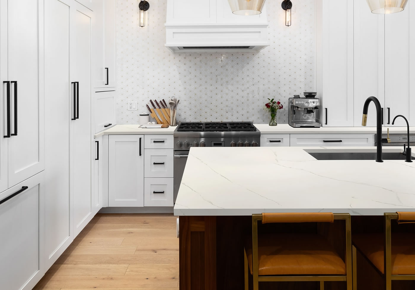 Quartz Warehouse Near Pompano Beach: Why Homeowners Choose Venezia Surfaces